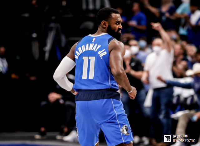 生死一战关键时刻崭露头角,为球队夺胜 生死一战关键时刻崭露头角,为球队夺胜