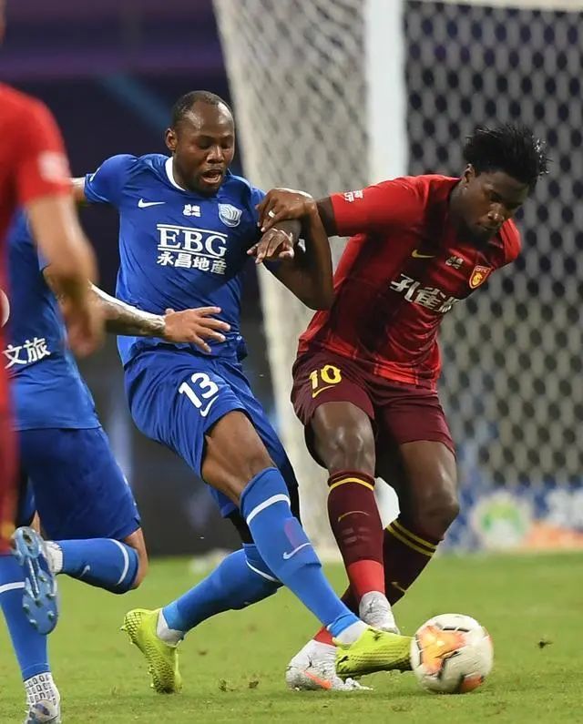 球队转会窗口开启,引援传闻不断 球队转会窗口开启,引援传闻不断